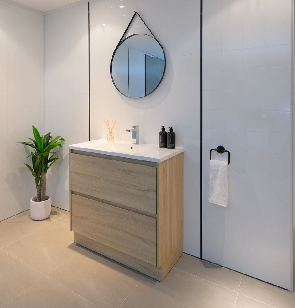PLYWOOD 1000 LIGHT OAK VANITY WITH CERAMIC TOP